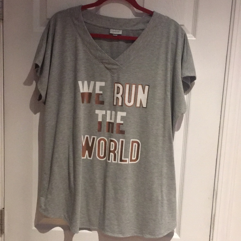 Tee shirt